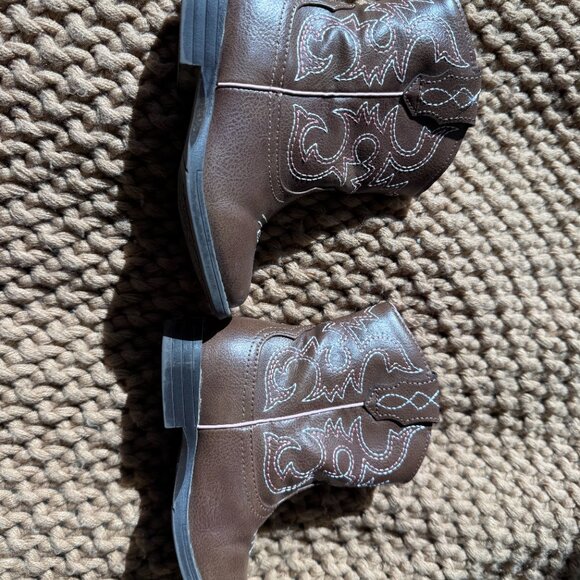 USA Size 8 Girl Cowboy Boots Little cowgirl Boots for the Farm or Costume - Picture 2 of 10